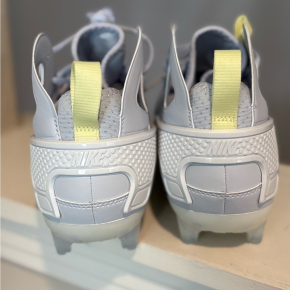 Nike Huarache 9 Elite Mid Lax SE Grey Cleats FV6149-001 Men's Size 12 - Picture 8 of 9